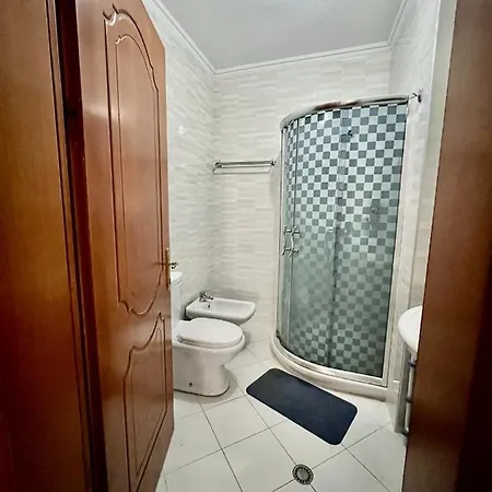 In Durres Elio Lägenhet